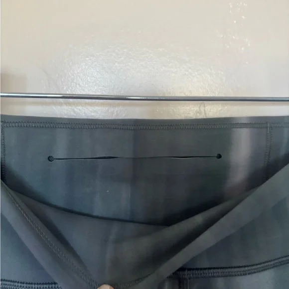 In movement tight 7/8 - Picture 3 of 4